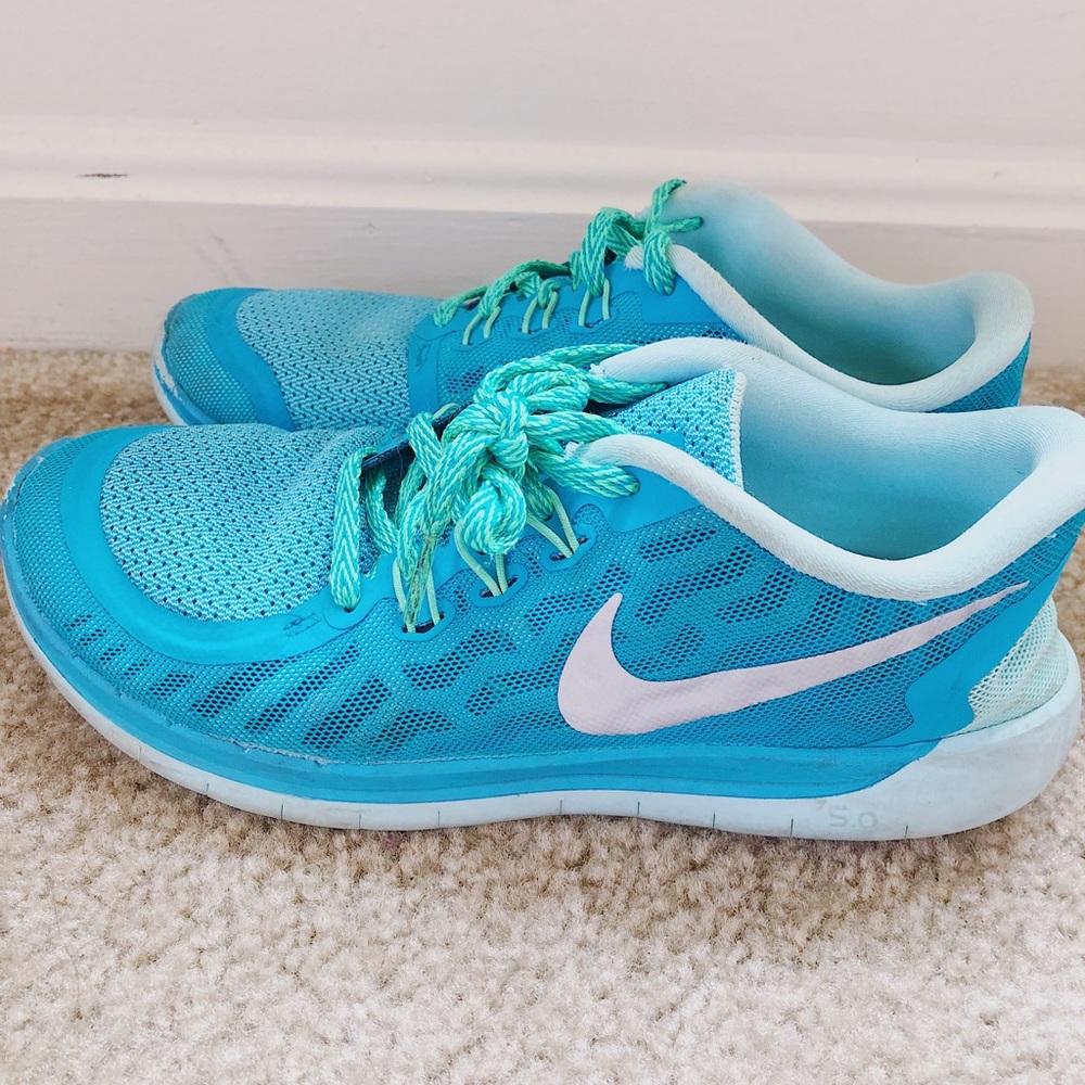 Nike free runs